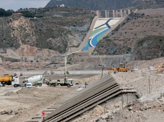 Canal de remo de Cuevas del Almanzora en construcción